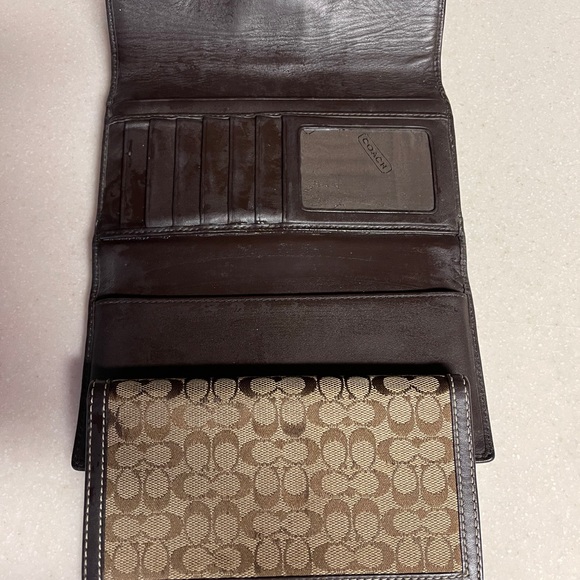 Coach Wallet - Picture 2 of 4